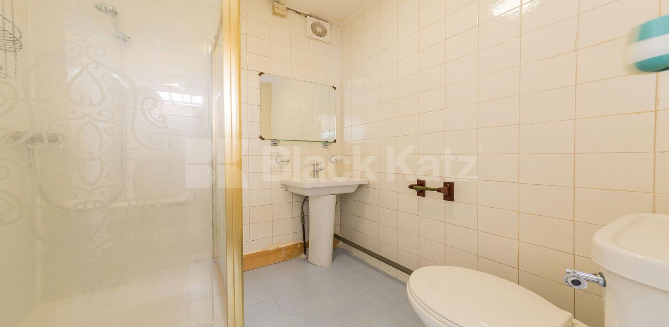 			Great 1 bedroom, 1 Bedroom, 1 bath, 1 reception Flat			 Fairfax Mews, Turnpike Lane / Harringey